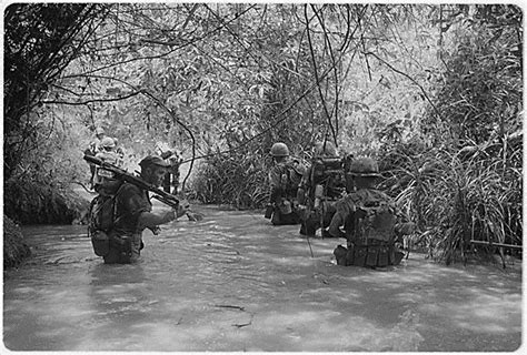Desarrollo de la Guerra de Vietnam   RESUMEN CORTO