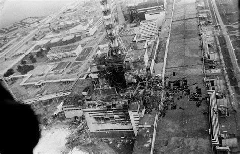 .: Desastre nuclear de Chernobyl completa 30 anos e usina ainda é ...