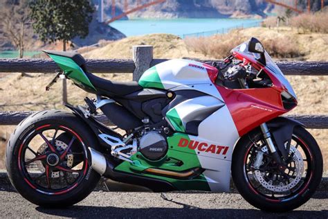 Descubre el precio de la Ducati V2: ¿Cuánto cuesta esta poderosa moto ...