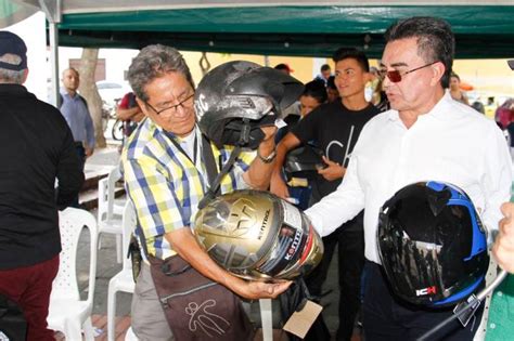 Desde abril se exigirá el casco reglamentario en Bucaramanga ...
