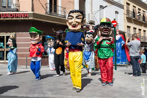 Desfile de Gigantes y Cabezudos   Feria de San Juan 2014 ...