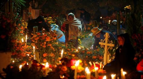 Desfiles y tradición: Así celebra México el Día de Muertos ...