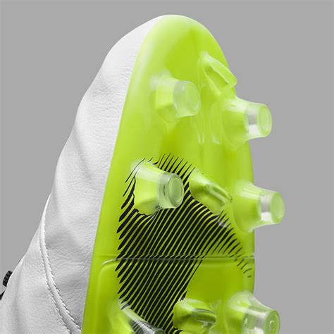 Detalle suela Nike Tiempo Radiant Reveal Pack | Tienda de ...