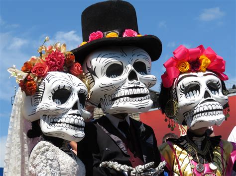 Día de los Muertos: Hin  & Rückflüge nach Mexiko zum Tag ...