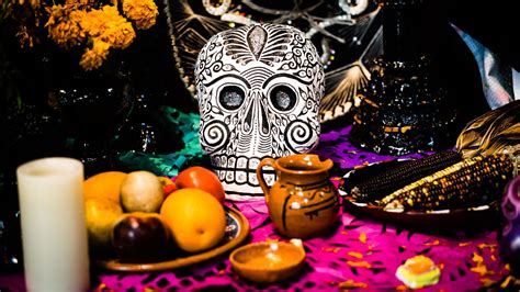 Día de Muertos en México, se pierde la tradición? convocan ...