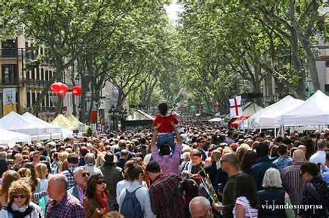 Dia de SANT JORDI en Barcelona: Un libro y una rosa – Viajando sin Prisa