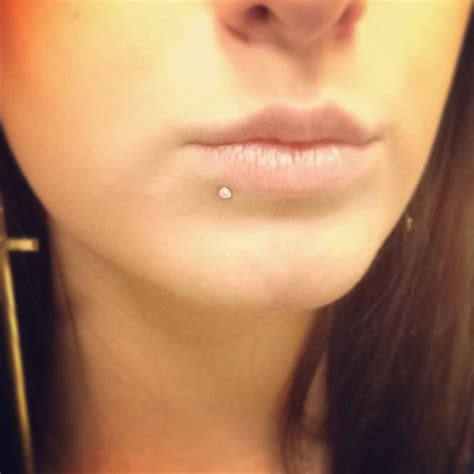 Diamond lip ring | Lip piercing, Lower lip piercing, Piercings