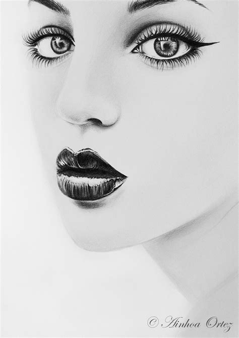 Dibujos en blanco y negro y retratos realistas a lápiz