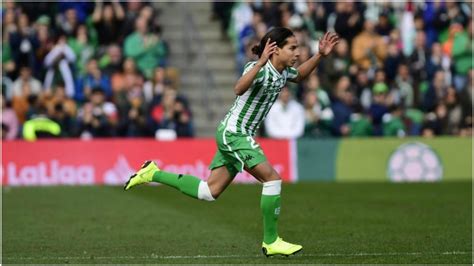 Diego Lainez conquista a la afición del Betis | MARCA ...