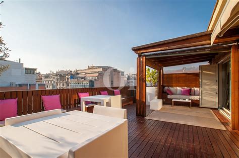 Diez pisos con terraza en la zona alta barcelonesa en ...