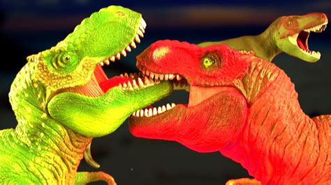 Dinosaur Fight T REX vs TYRANNOSAURUS Battle over a FEMALE ...