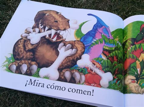 Dinosaurio Roar! Álbum de dinosaurios. | Tres Crianzas