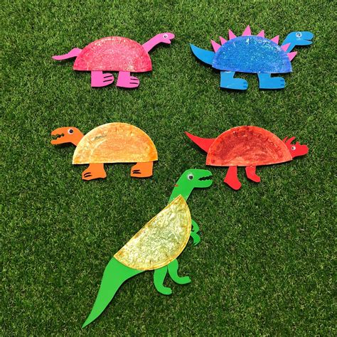 Dinosaurios de colores con platos de cartón – La Magia de ...