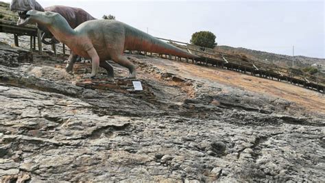 Dinosaurios en el parque de La Rioja   Escapadas, planes y ...