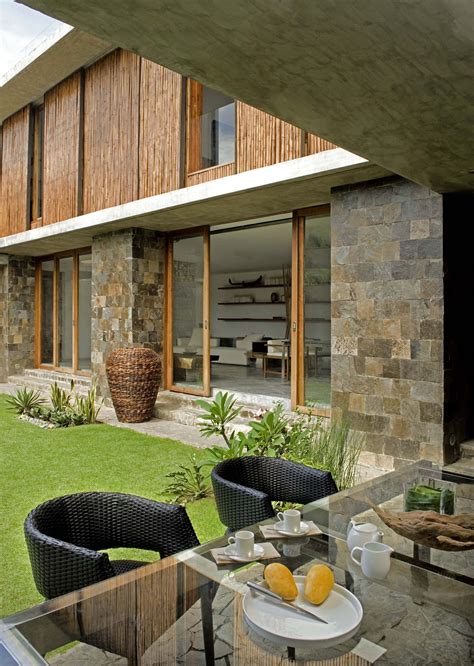 Diseño de casa rústica | fachada, interiores y planos | Construye Hogar