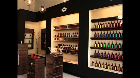 Diseño interior tienda de perfumes / Vtoria arquitectura ...