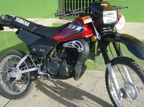 DISEÑOS DE CALCOMANIAS: Mis motos Yamaha DT 125 y 175