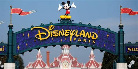 Disneyland Paris se disculpa por impedir a un niño ...