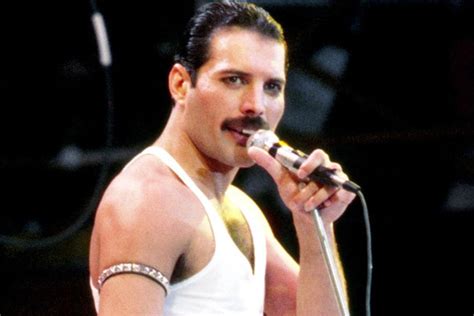 ¿Dónde y cuándo nació Freddie Mercury?   UstedPregunta