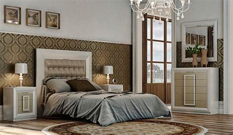 Dormitorio de matrimonio completo con cabecero tapizado en ...