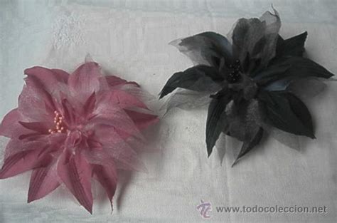 Dos flores de tela  sin uso  para adorno vest   Vendido en ...