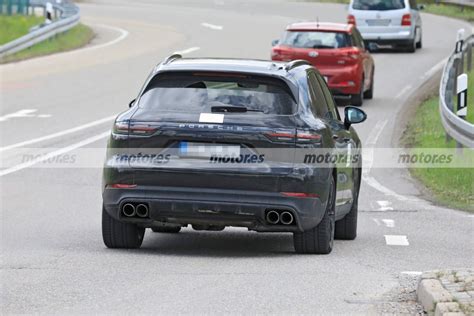Dos prototipos del Porsche Cayenne Facelift 2023 lucen ...