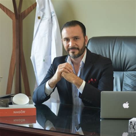 Dr. Eduardo León Coronado opiniones   Cirujano plástico Tepic   Doctoralia