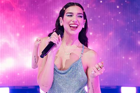 Dua Lipa Debuted a Very Dramatic Hair Change and We Low Key Love It ...