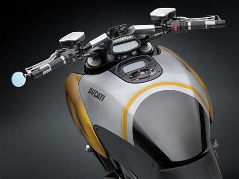 Ducati Diavel  Style & Comfort  Bar kit by Rizoma