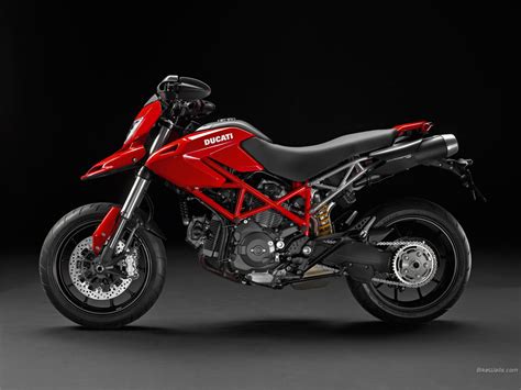 Ducati Hypermotard 796, ágil y con potencia de sobra | Motos