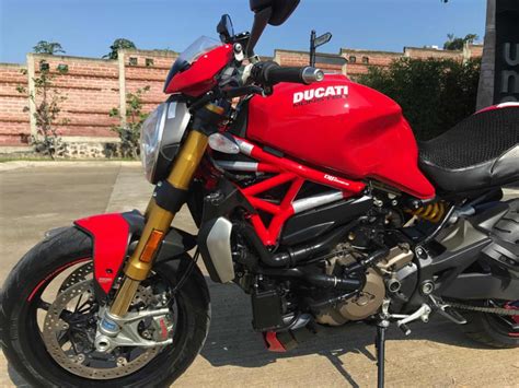 Ducati Monster   $ 235,000 en Mercado Libre