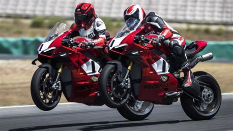 Ducati Panigale V4 R 2023, una nueva moto deportiva que es radical y sí ...