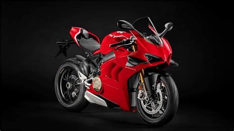 Ducati Panigale V4 with 214 HP at 13,000 rpm | Spare Wheel