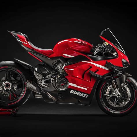 Ducati s Very Limited Superleggera V4 Breaks Cover ...