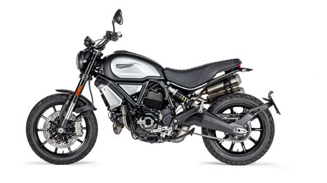 Ducati Scrambler 1100 Dark Pro, teñida de negro