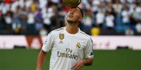Eden Hazard fue presentado por el Real Madrid en el Santiago Bernabéu ...