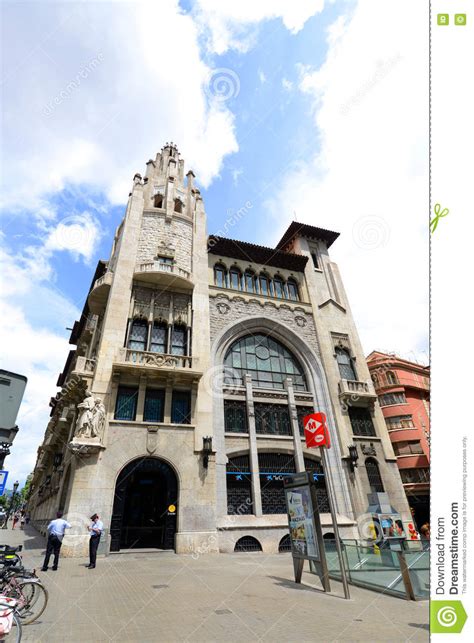 Edifici De La Caixa De Pensions, Barcelona Old City, Spain ...