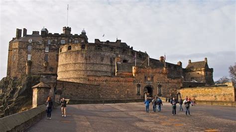 Edinburgh Castle History: Discover Legends of a Scottish ...