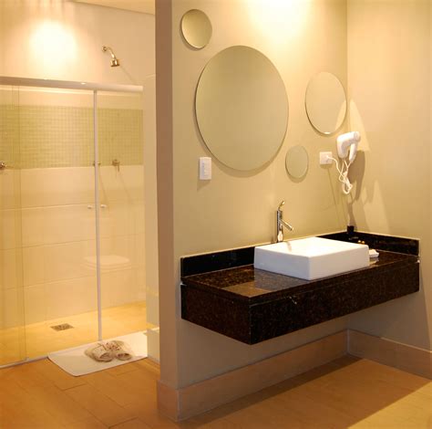 Ejemplos de decoración de baños contemporáneos