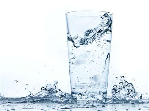 ¿ El agua con gas engorda? | Salud180