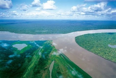 El Amazonas, monarca de los ríos, nace en Nauta, capital ...