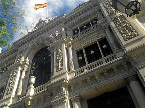 El Banco de España destaca que el consumo mantiene aún un  elevado ...