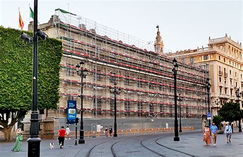 El Banco de España remoza su fachada por la Avenida   SevillaInfo