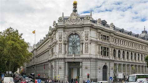 El Banco de España sugiere subir el IVA, abaratar el ...