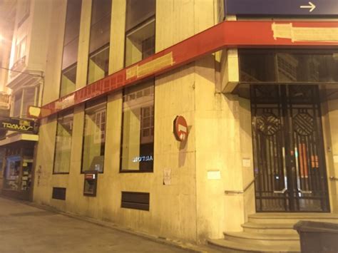 El Banco Santander cierra 176 oficinas por el ERE, de ...