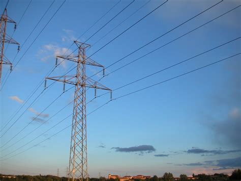 El Blog de Tecno: ¿Cómo se transporta le enegía eléctrica?