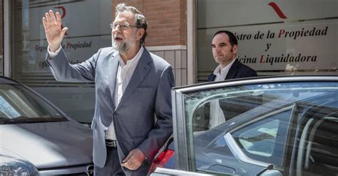 El BOE publica el traslado de Rajoy de Santa Pola a un registro de ...