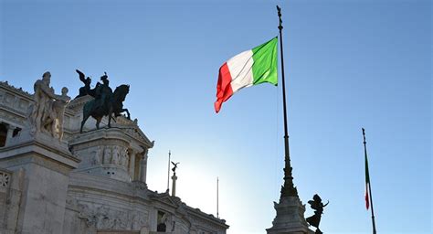 El canto de los italianos adquiere el estatus de himno ...