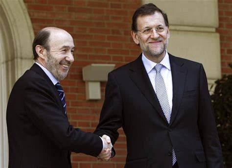 El día que Rajoy le pidió a Rubalcaba que aguantara