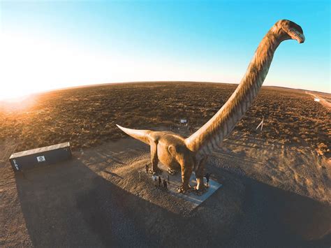 El dinosaurio más grande del mundo está en Trelew | Mitica Viajes